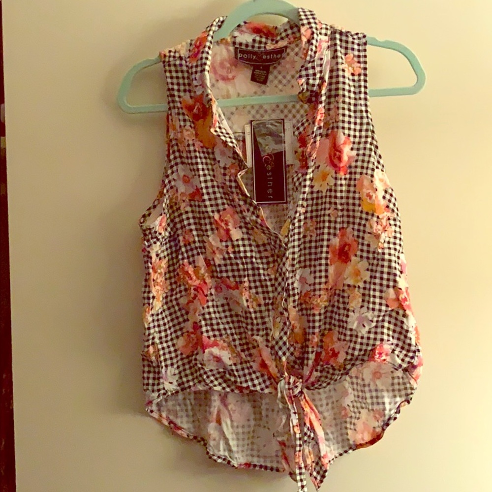Gingham / flower print sleeveless blouse